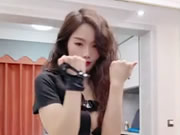 性感尤物美女 吹小泡泡 性感熱舞